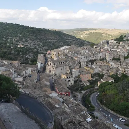 Udammusu34 Feriehus Ragusa